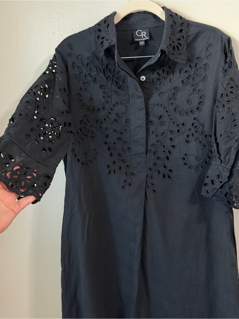 Connie Roberson Black Eyelet Button Down Tunic Shirtdress XS w/ pockets like new - Picture 6 of 10